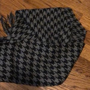 Cashmere scarf